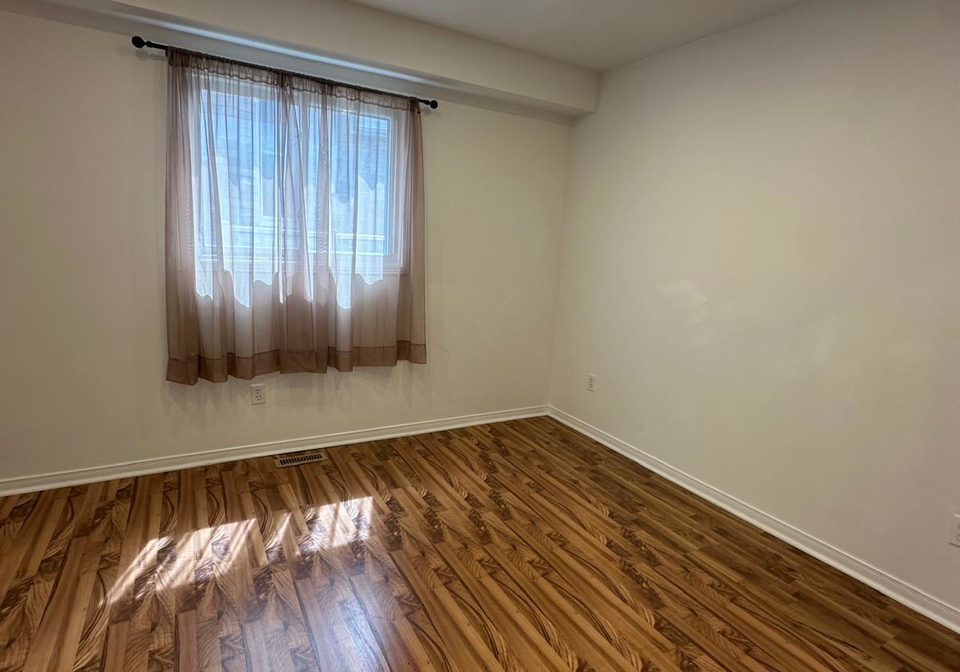 1506-reesor-court-pickering-ontario-e12185984