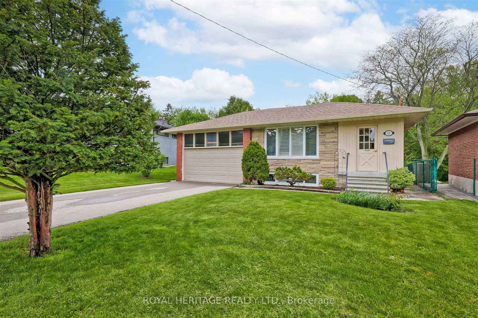 11-alpaca-drive-scarborough-ontario-e12186140