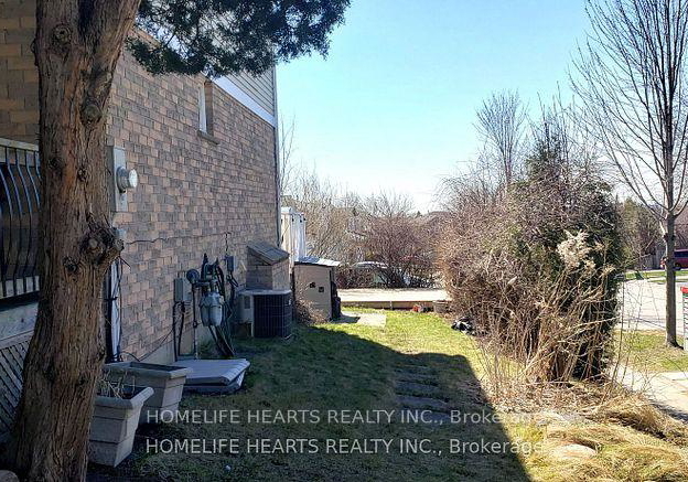 126-kirby-crescent-whitby-ontario-e12186625