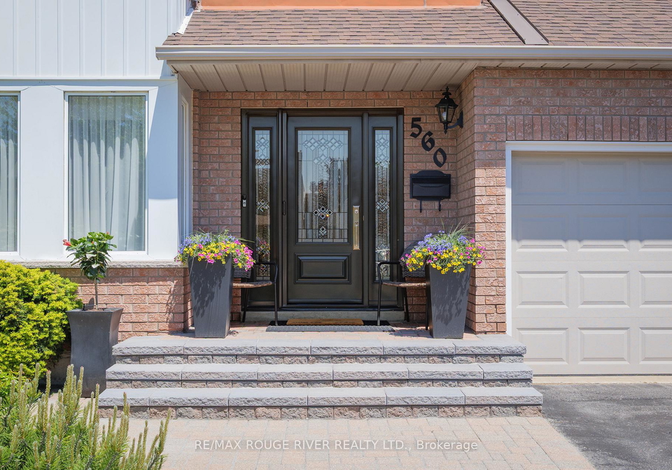 560-ashfield-court-pickering-ontario-e12187990