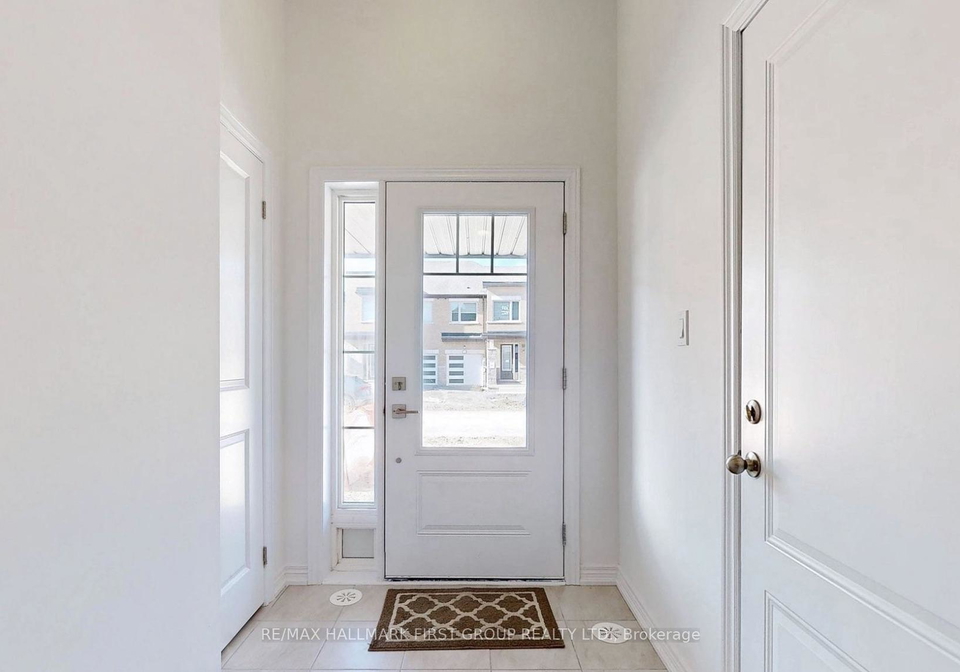 2033-cameron-lott-crescent-oshawa-ontario-e12188934