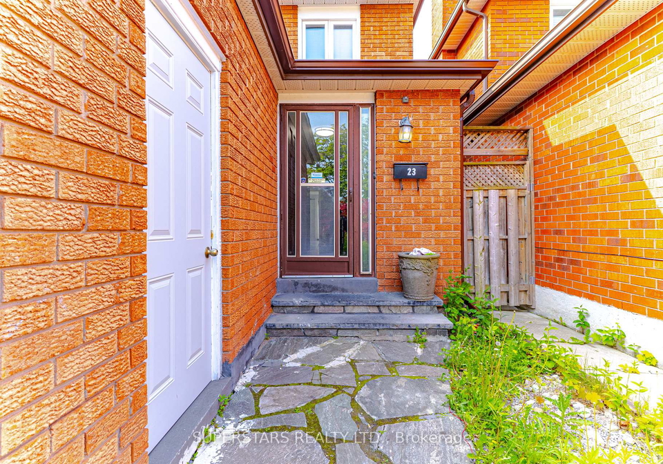 23-lord-sydenham-court-scarborough-ontario-e12190472