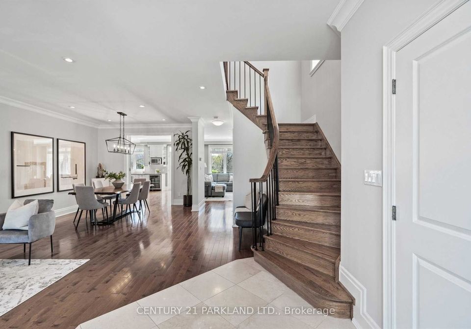 2-leonard-circle-toronto-ontario-e12190941
