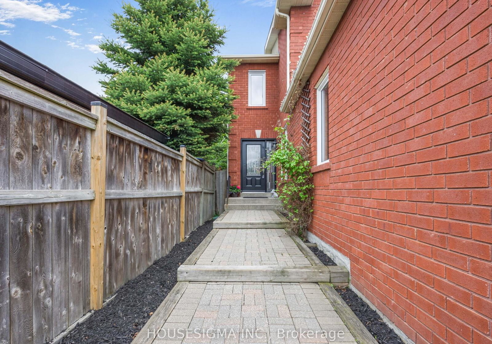 69-sable-crescent-whitby-ontario-e12191063