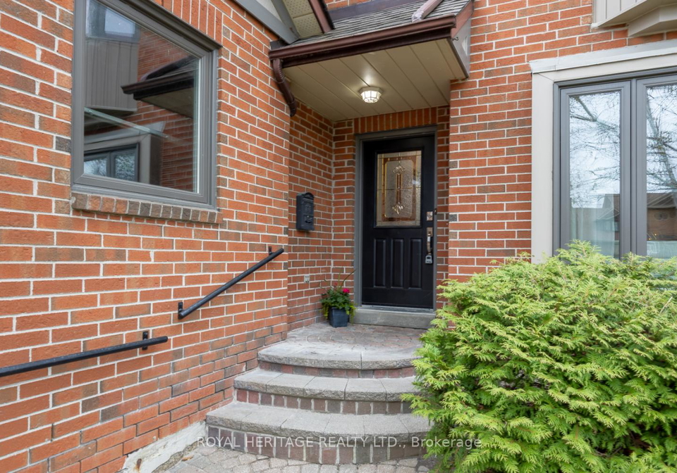1534-silver-spruce-drive-n-pickering-ontario-e12191877