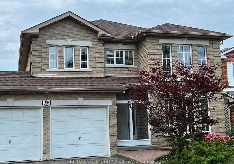38-bluenose-crescent-scarborough-ontario-e12192176