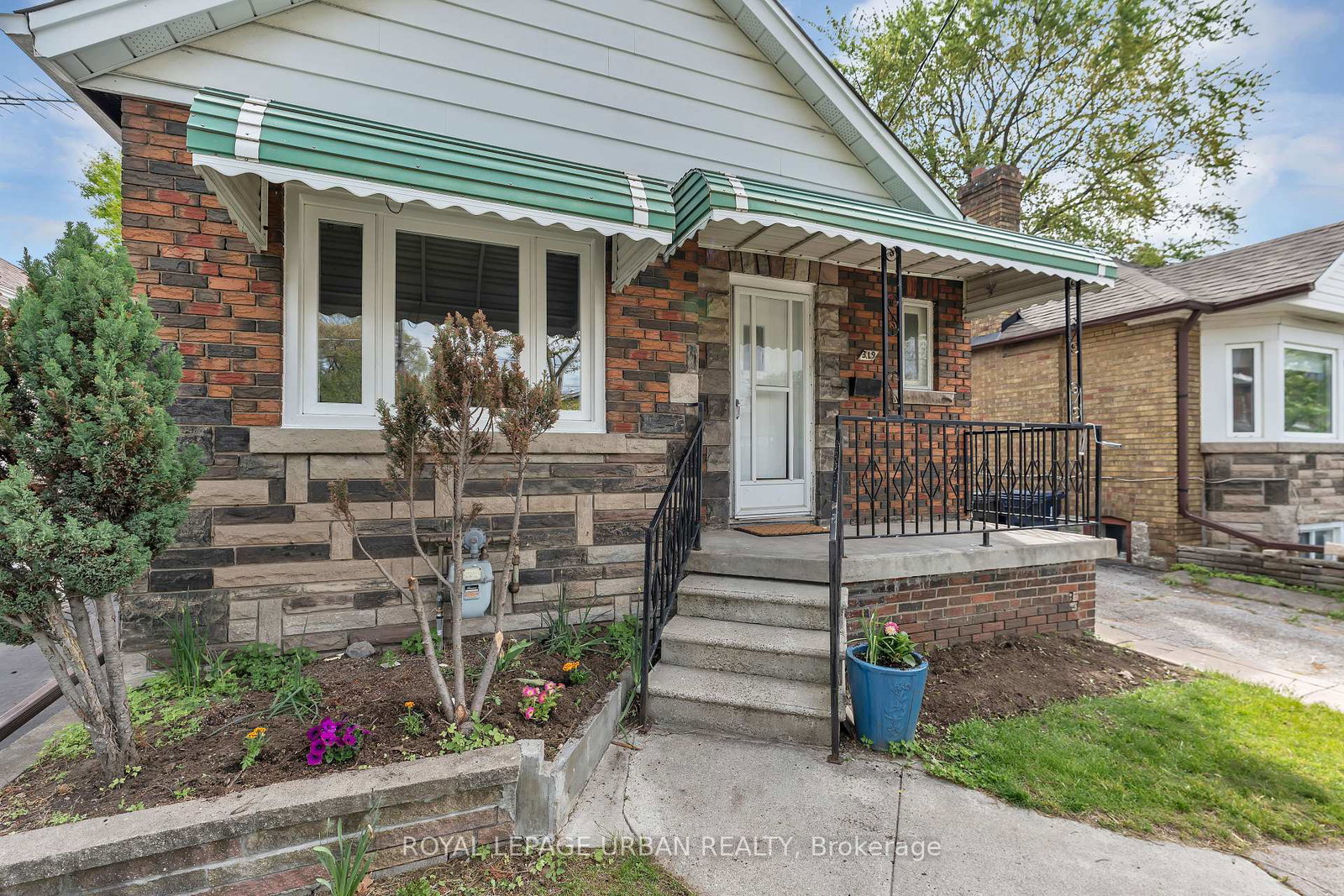 319-donlands-avenue-east-york-ontario-e12192646