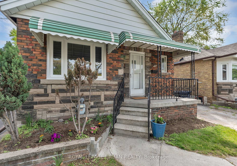 319-donlands-avenue-east-york-ontario-e12192646