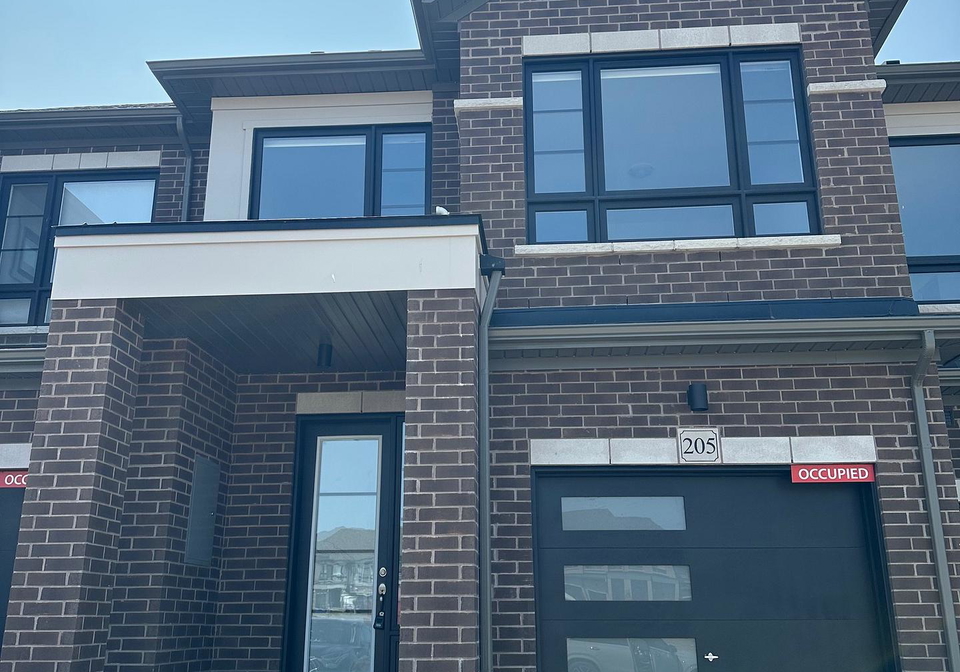 205-closson-drive-whitby-ontario-e12193001