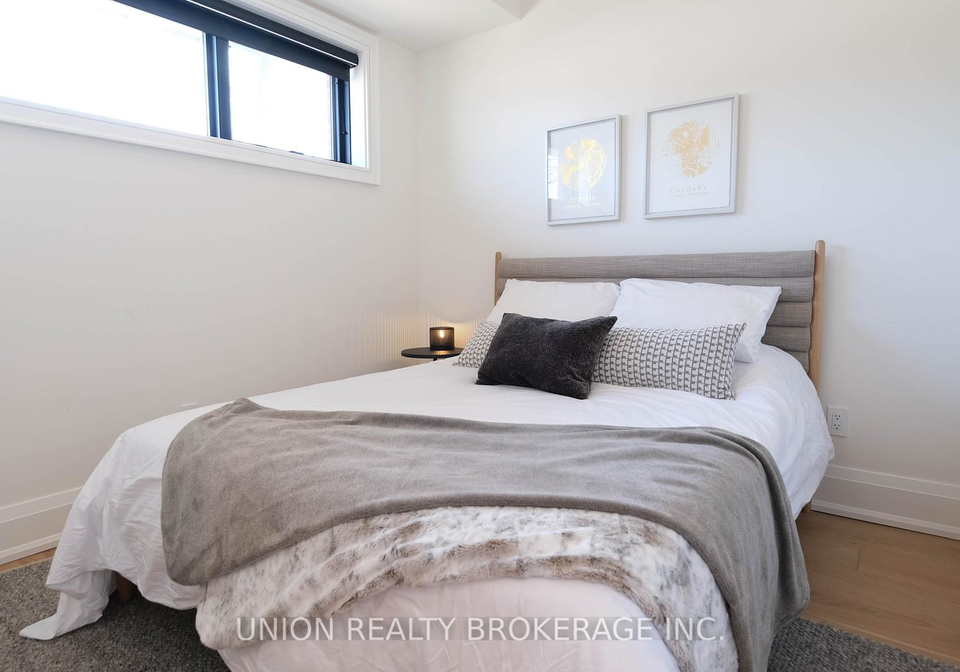 2137-gerrard-street-e-toronto-ontario-e12193456