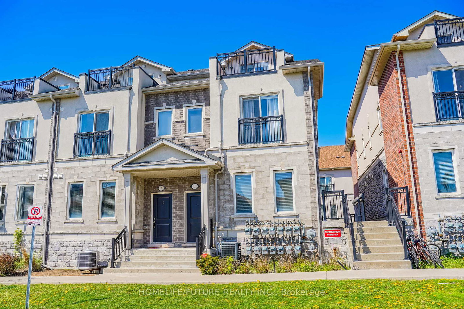 1040-elton-way-whitby-ontario-e12193680