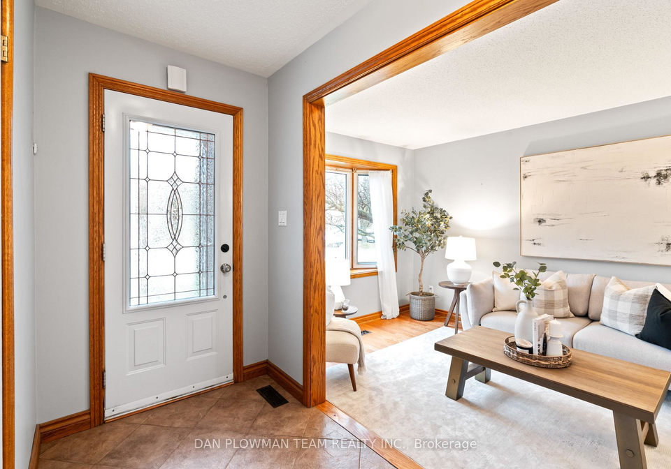 12-vanessa-place-whitby-ontario-e12193877