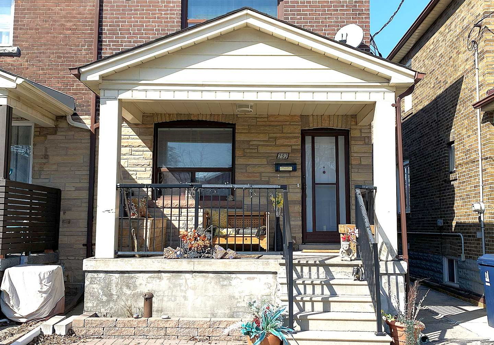 292-mortimer-avenue-east-york-ontario-e12194108