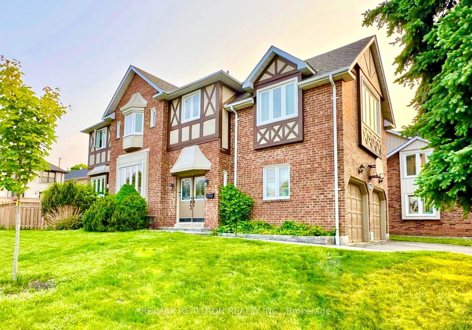 978-redbird-crescent-pickering-ontario-e12194180