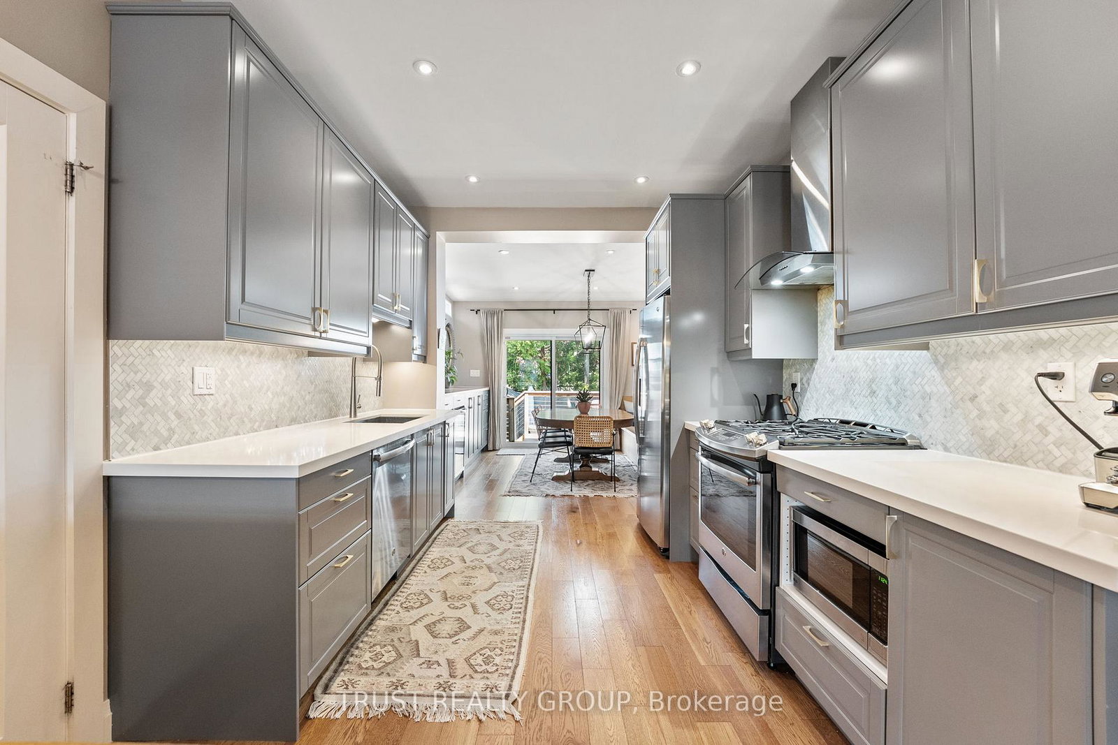 262-queensdale-avenue-east-york-ontario-e12194941