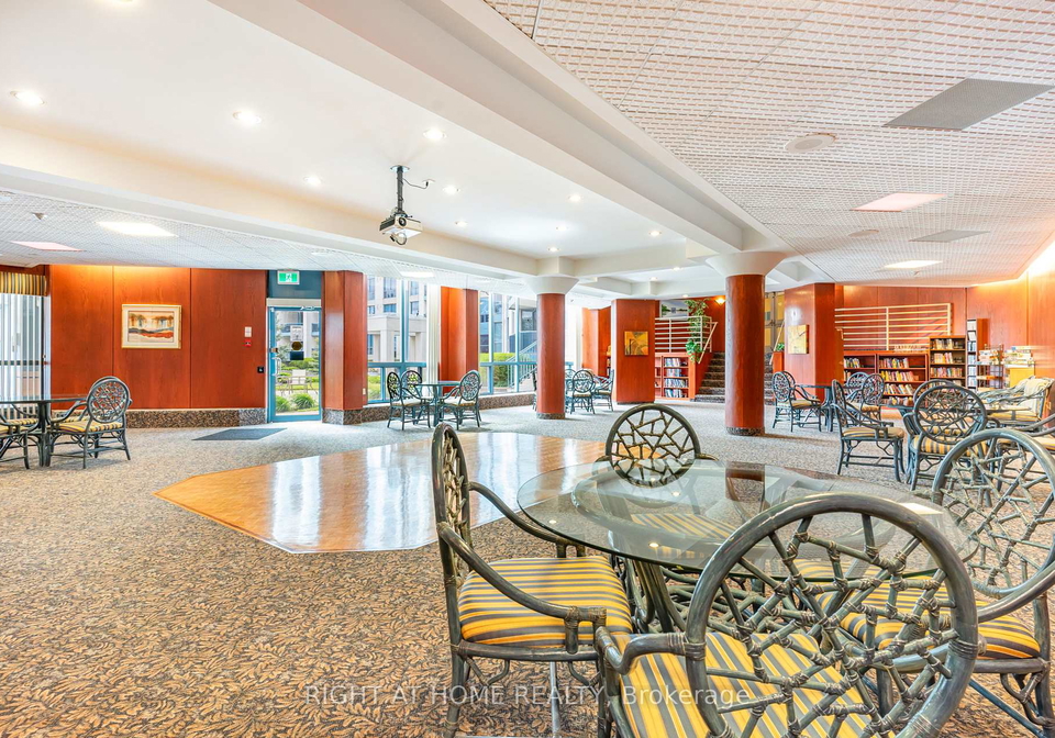 360-watson-street-whitby-ontario-e12196036