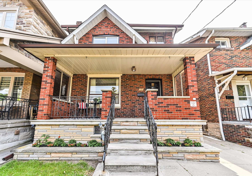 790-coxwell-avenue-east-york-ontario-e12196692