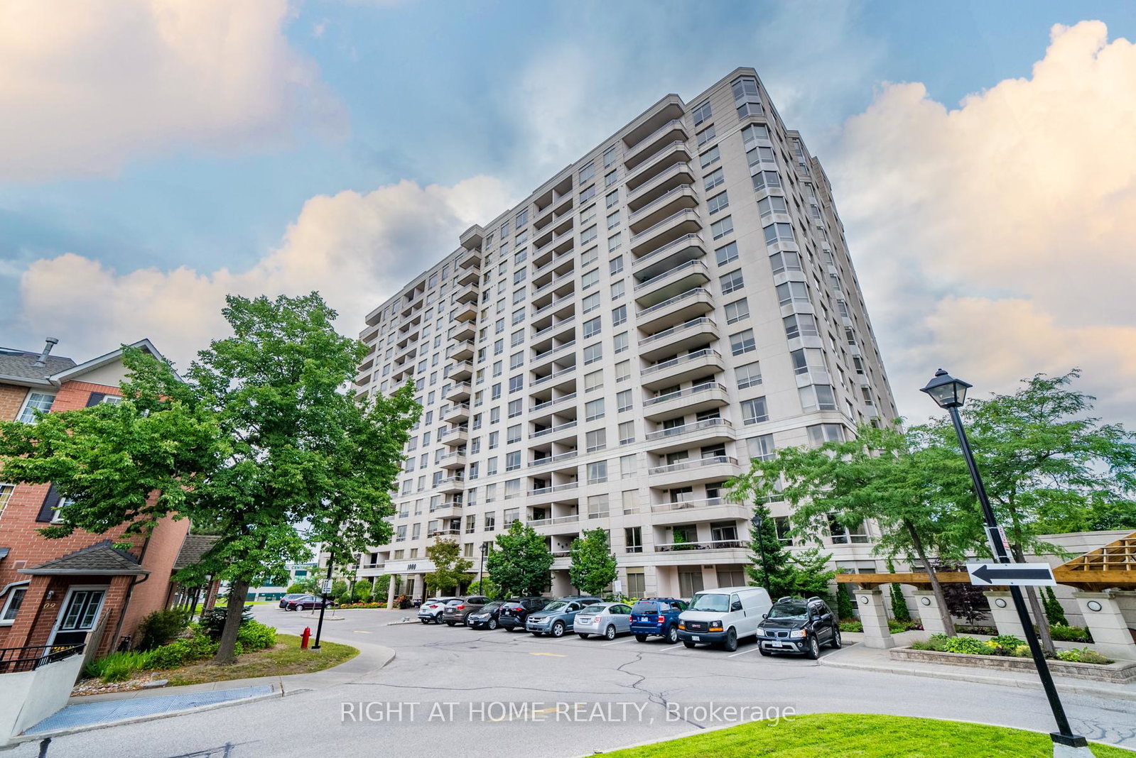 1000-the-esplanade-n-pickering-ontario-e12197499