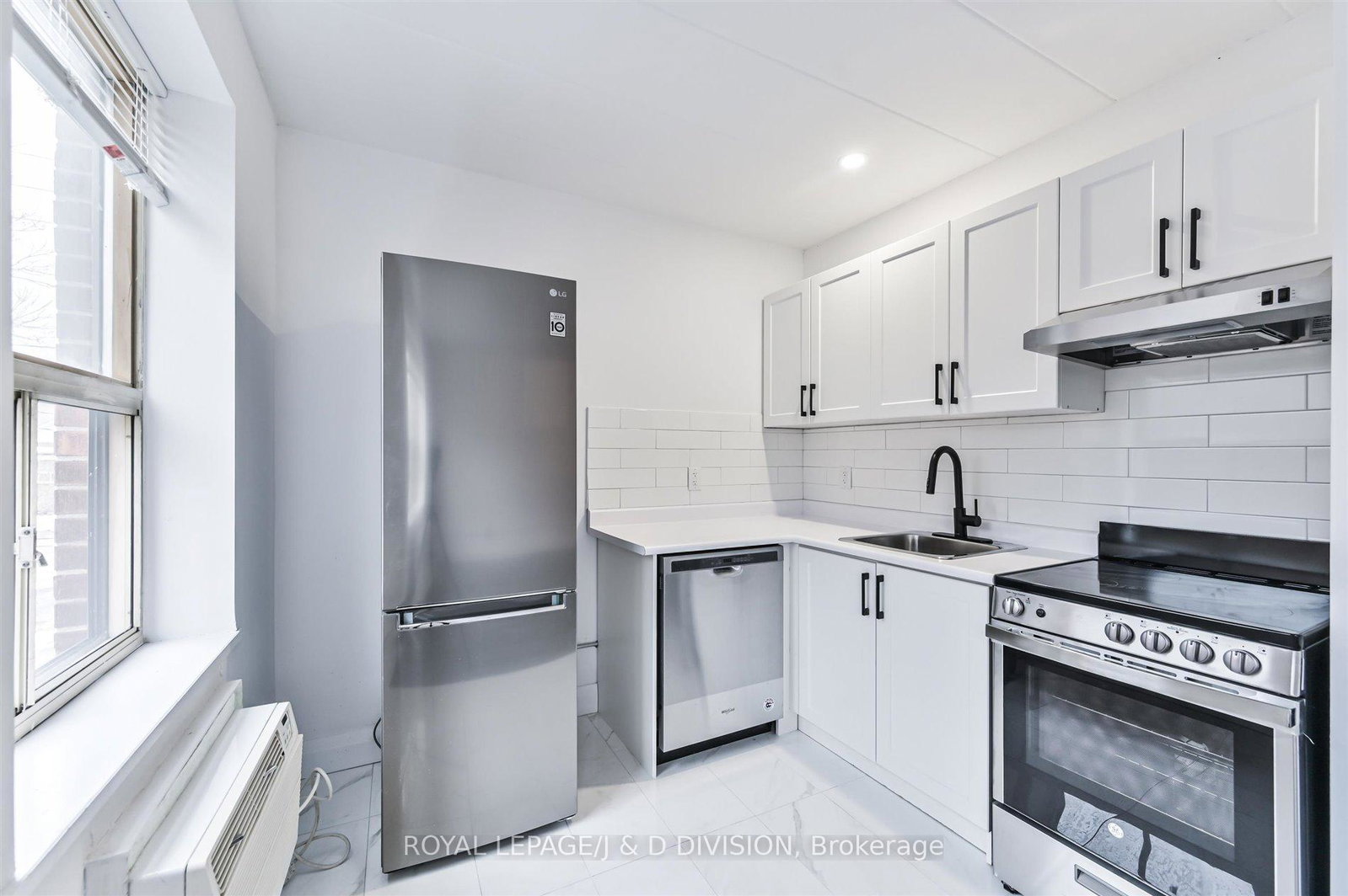 325-sammon-avenue-east-york-ontario-e12199586