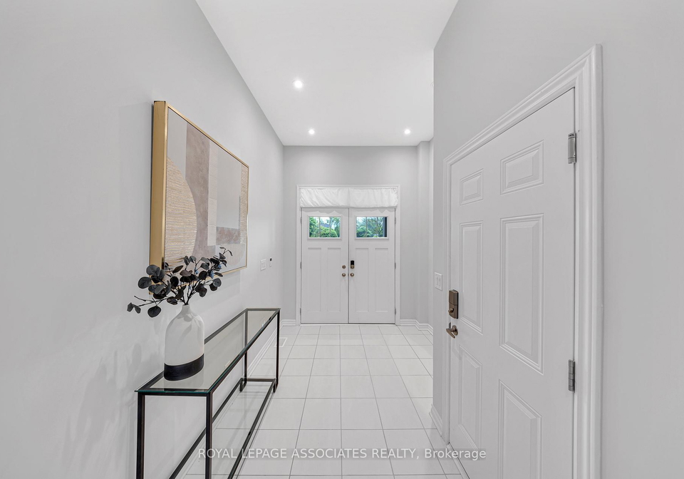 8-paradise-way-whitby-ontario-e12200135