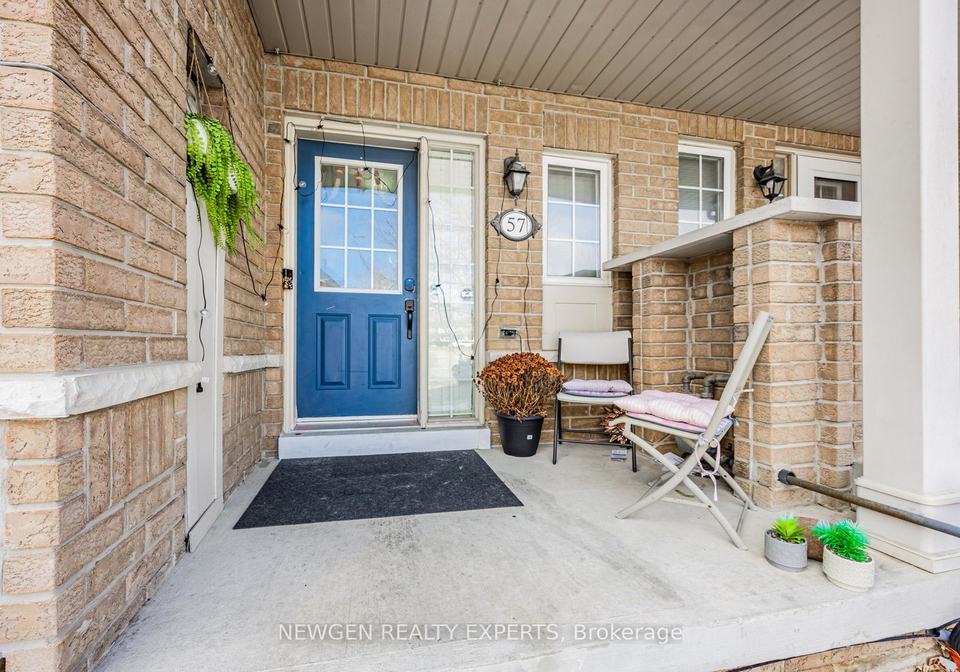57-beer-crescent-ajax-ontario-e12201924