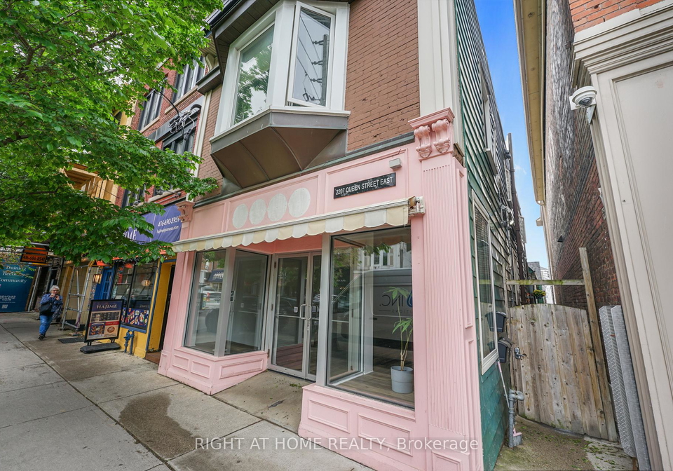 2207-queen-street-e-toronto-ontario-e12201940