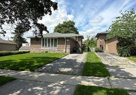 36-manorglen-crescent-scarborough-ontario-e12202004