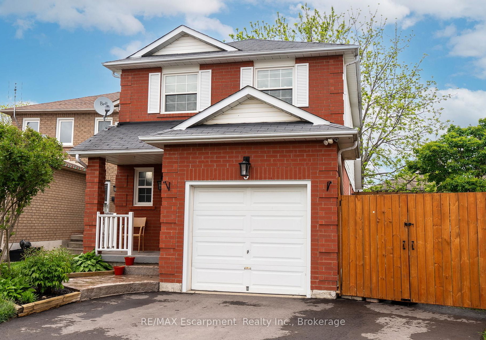 9-barker-court-clarington-ontario-e12203179