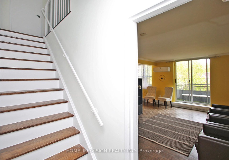 1071-woodbine-avenue-east-york-ontario-e12203284