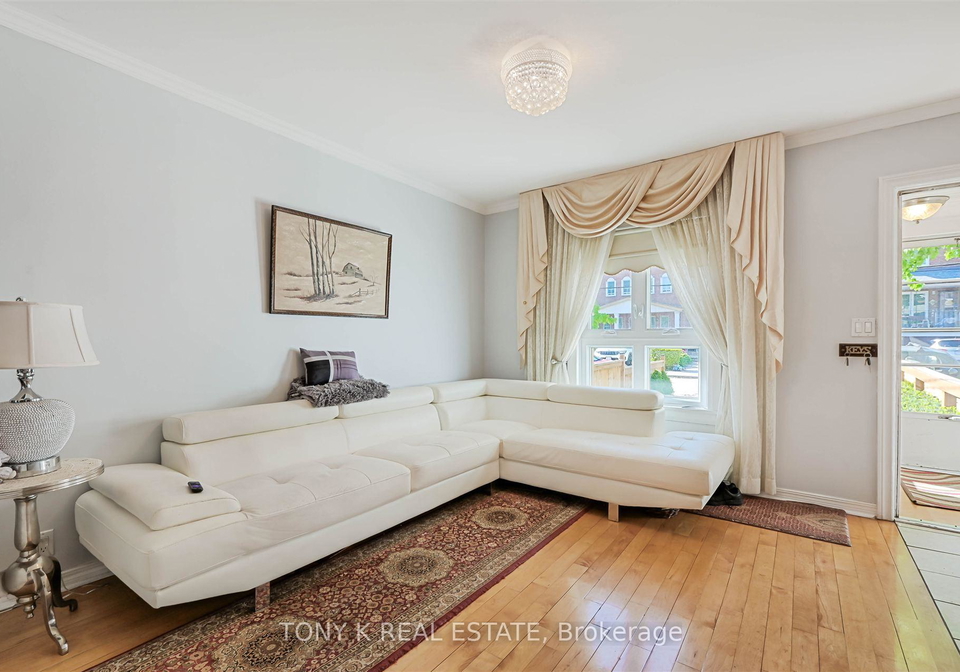 170-virginia-avenue-east-york-ontario-e12203429