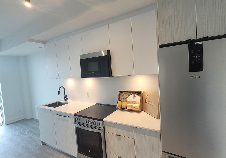 2369-danforth-avenue-toronto-ontario-e12203486