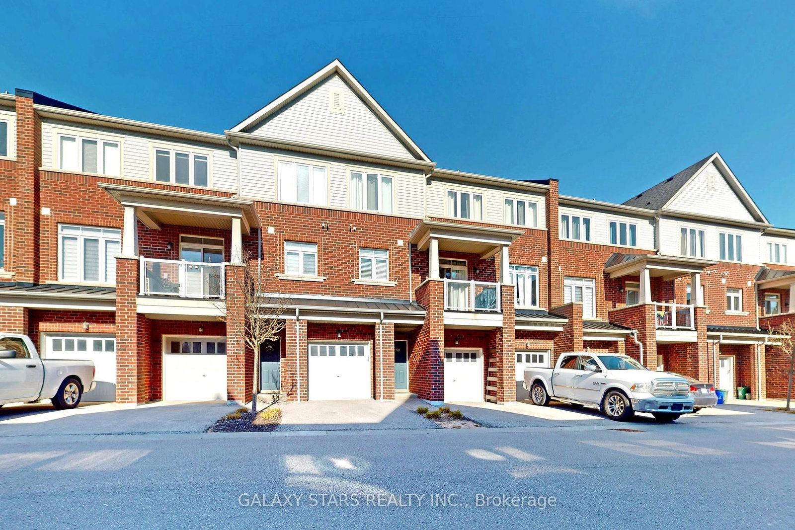 2429-nantucket-chase-pickering-ontario-e12204688