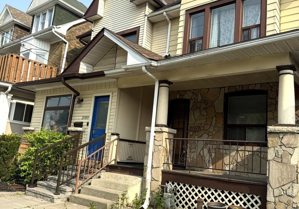 2087-gerrard-street-e-toronto-ontario-e12204858