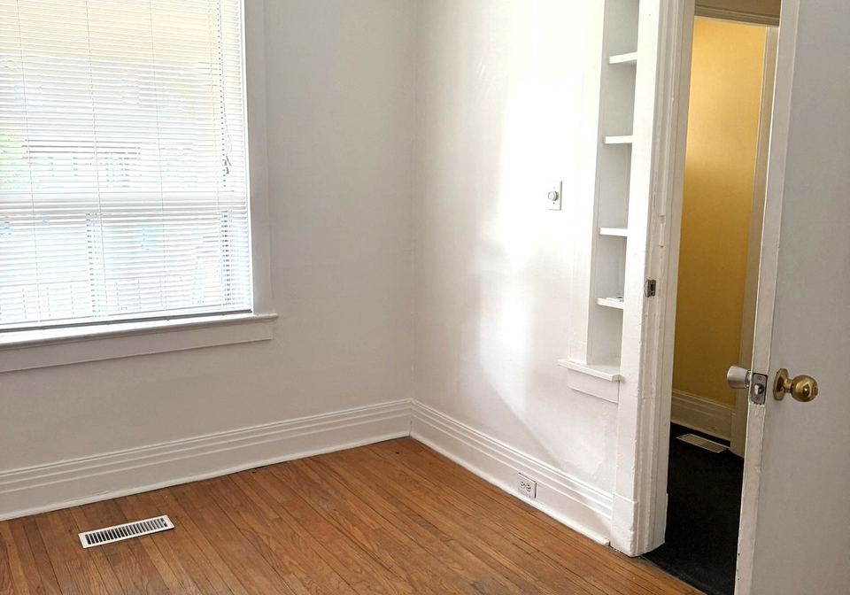 2087-gerrard-street-e-toronto-ontario-e12204858