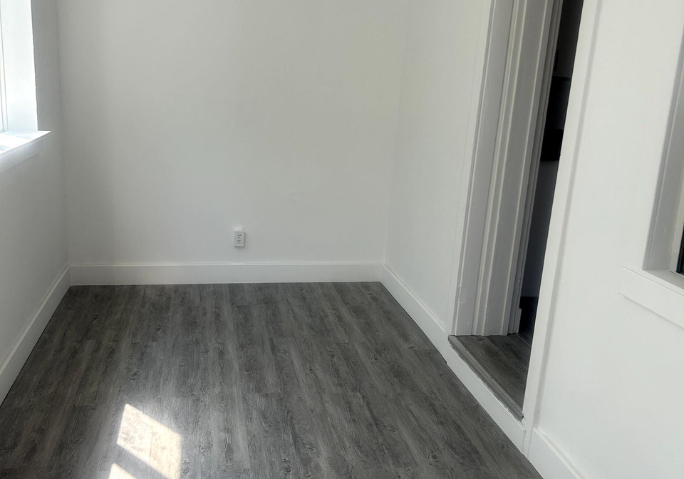 1299-gerrard-street-e-toronto-ontario-e12205825
