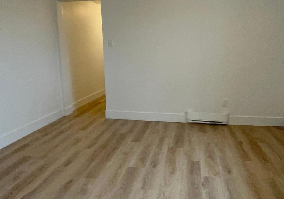 1299-gerrard-street-e-toronto-ontario-e12205826