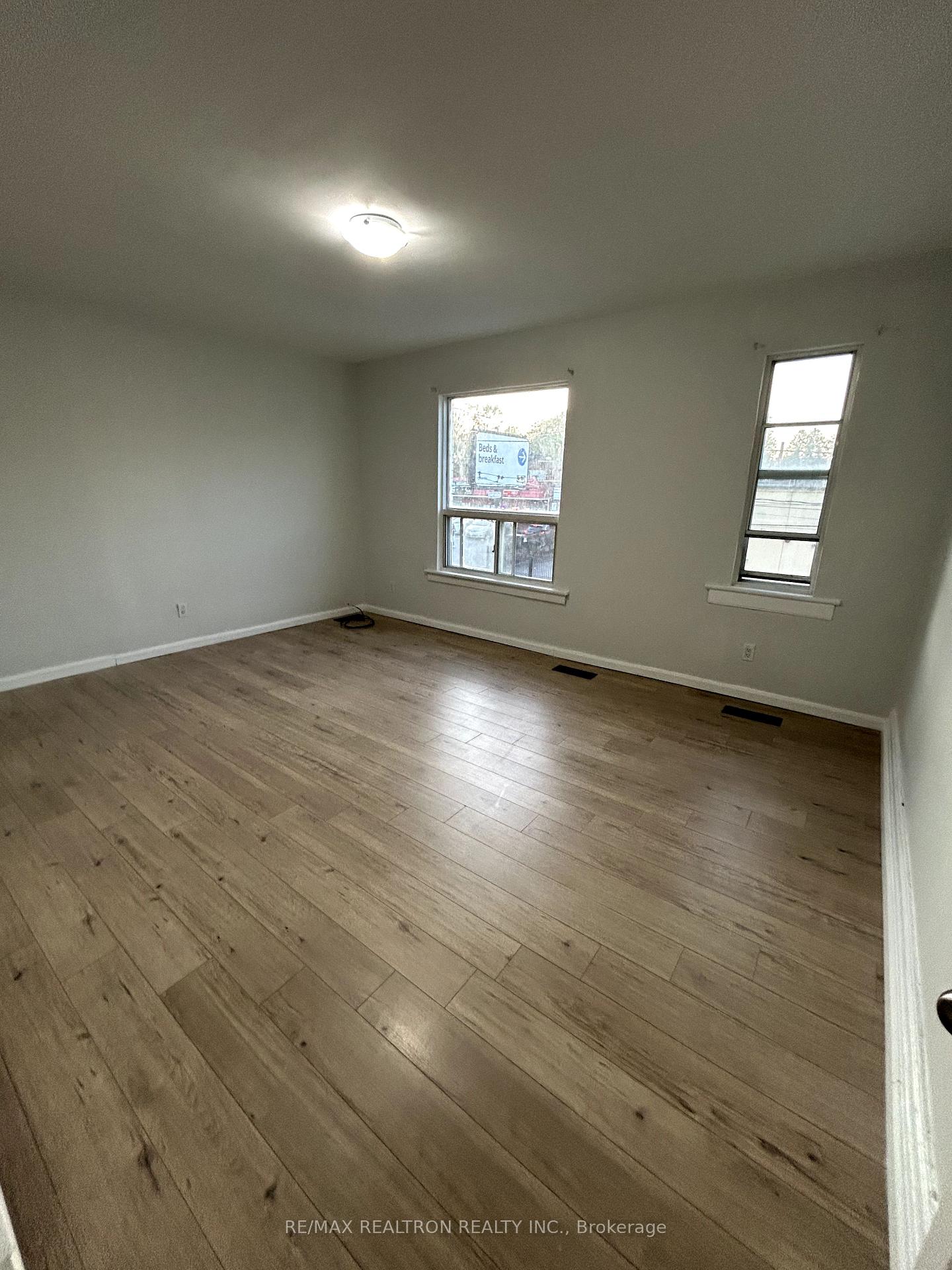 129gerrard-street-e-toronto-ontario-e12205828