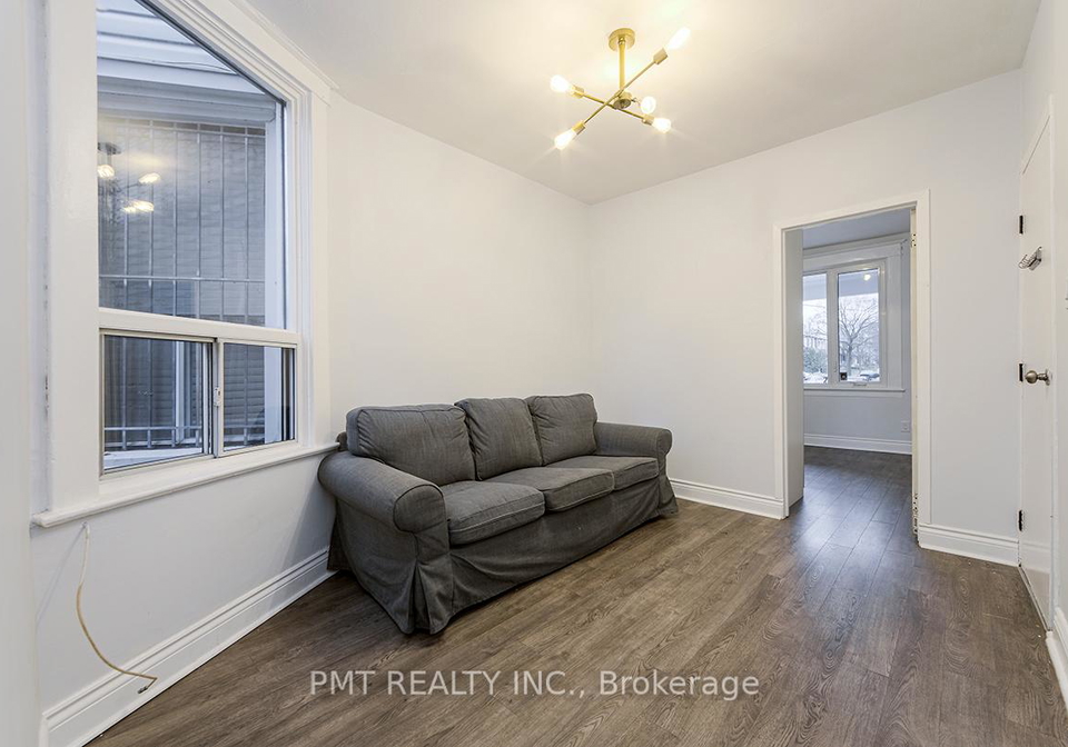 863-pape-avenue-east-york-ontario-e12207651