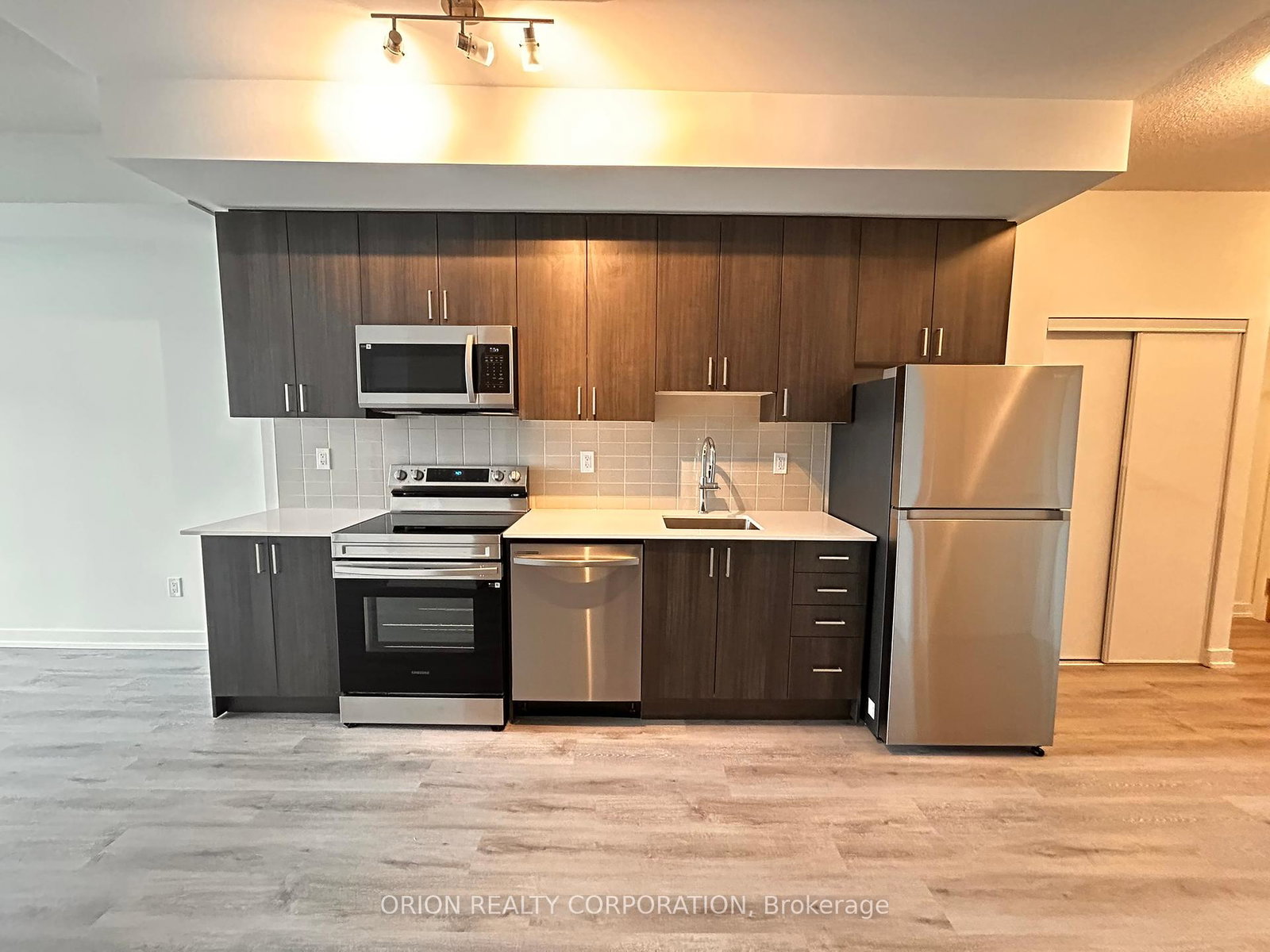 1435-celebration-drive-pickering-ontario-e12207833