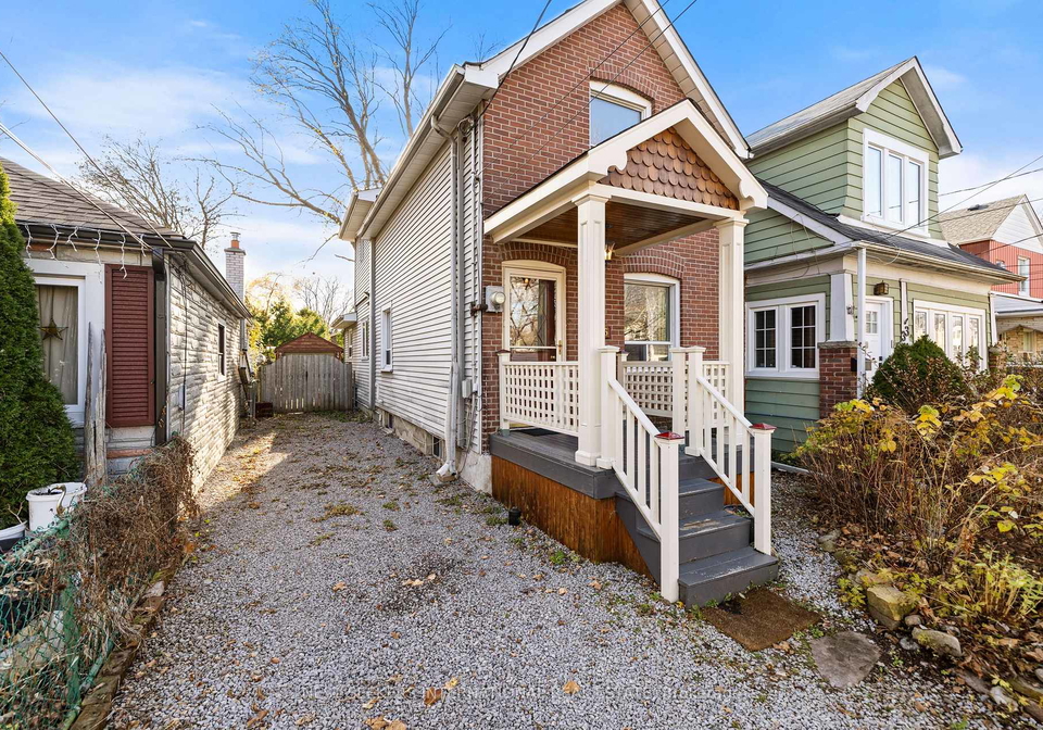 35-cambrai-avenue-east-york-ontario-e12208504