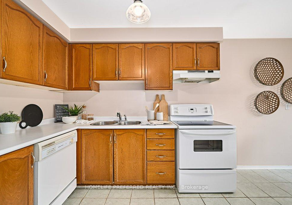 56-champine-square-clarington-ontario-e12208735