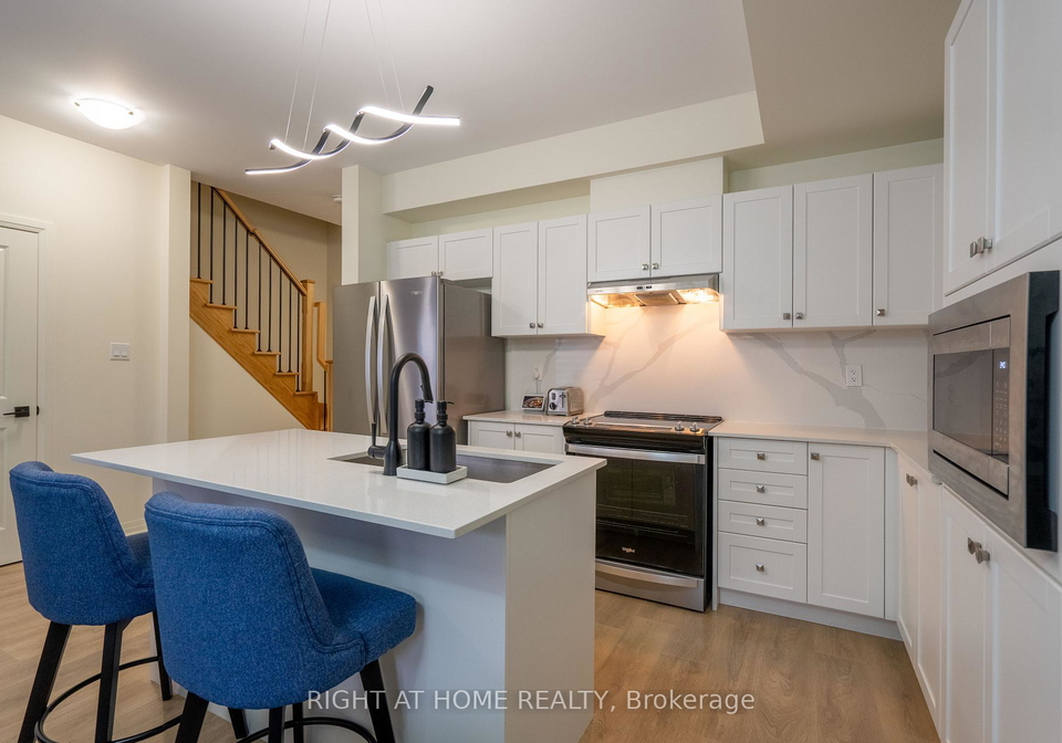 12-emmas-way-whitby-ontario-e12208737