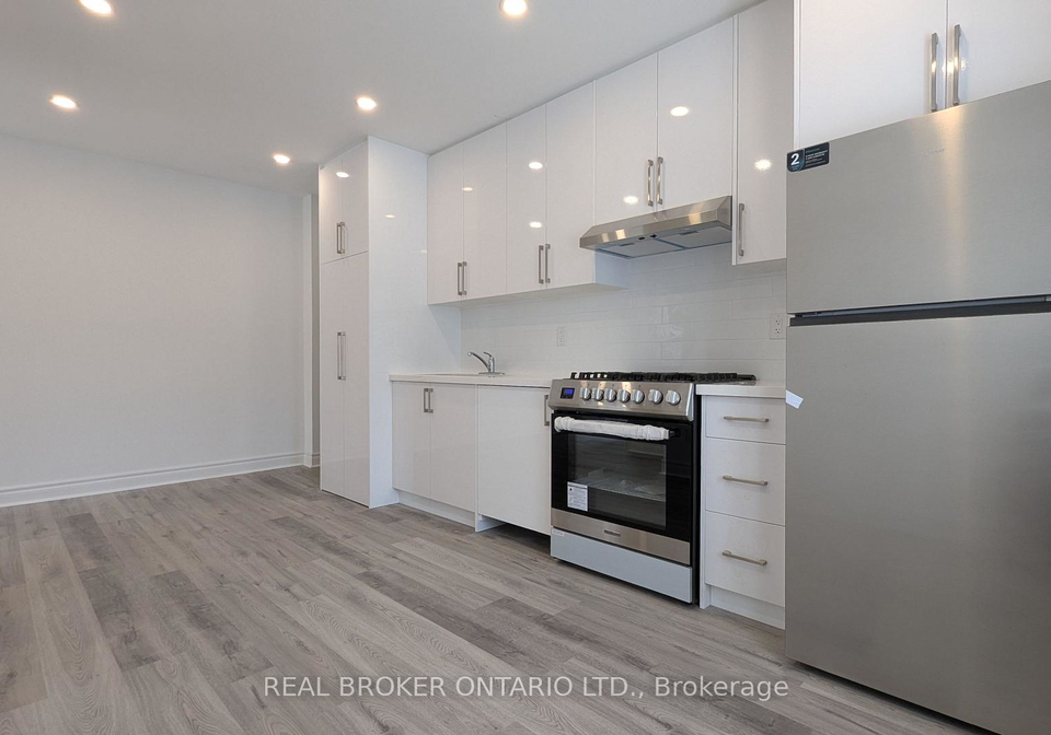 1150-woodbine-avenue-east-york-ontario-e12208802
