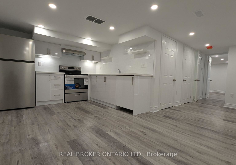 1150-woodbine-avenue-east-york-ontario-e12208806