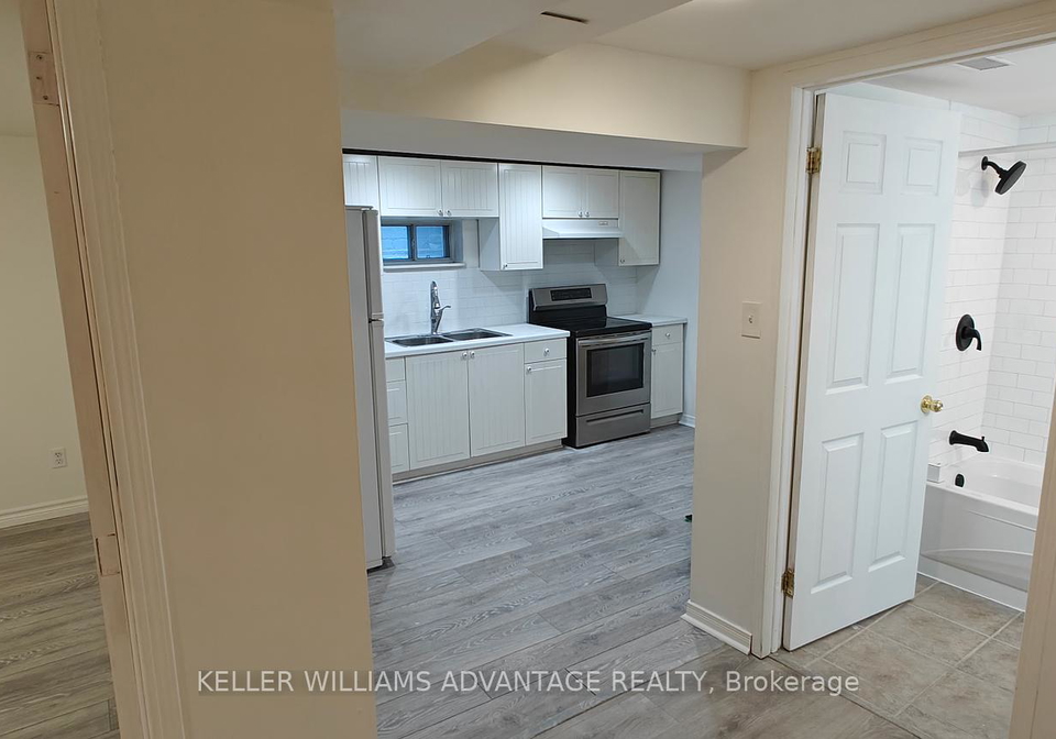 20-hutton-avenue-east-york-ontario-e12209244