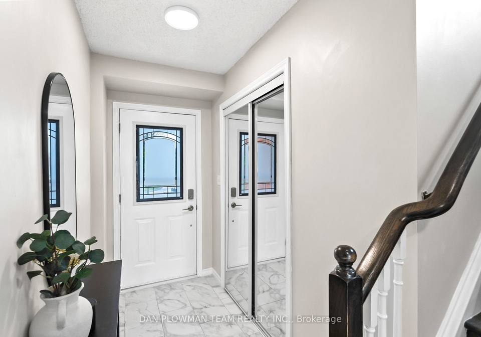 29-barron-court-clarington-ontario-e12210280