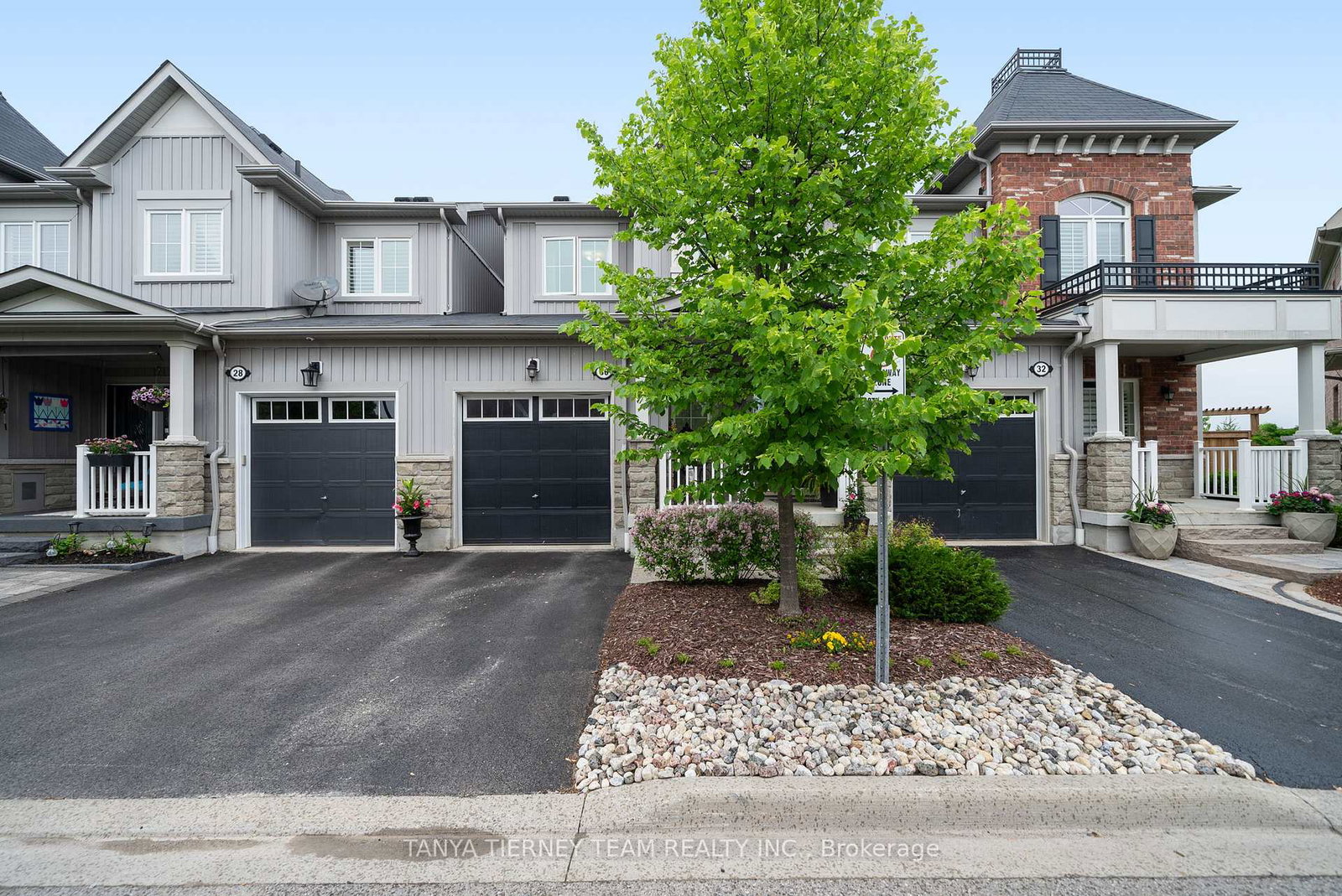 30-lambdon-way-whitby-ontario-e12210318