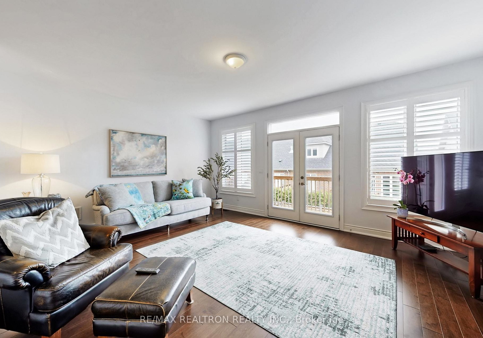 16-washburn-path-clarington-ontario-e12210459