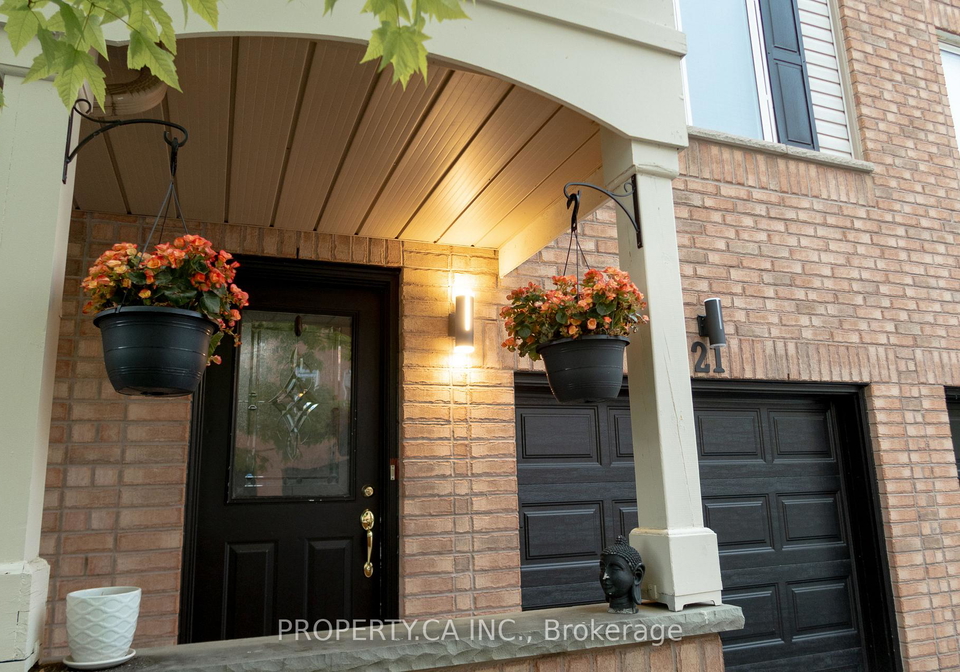 21-mcgonigal-lane-ajax-ontario-e12210715