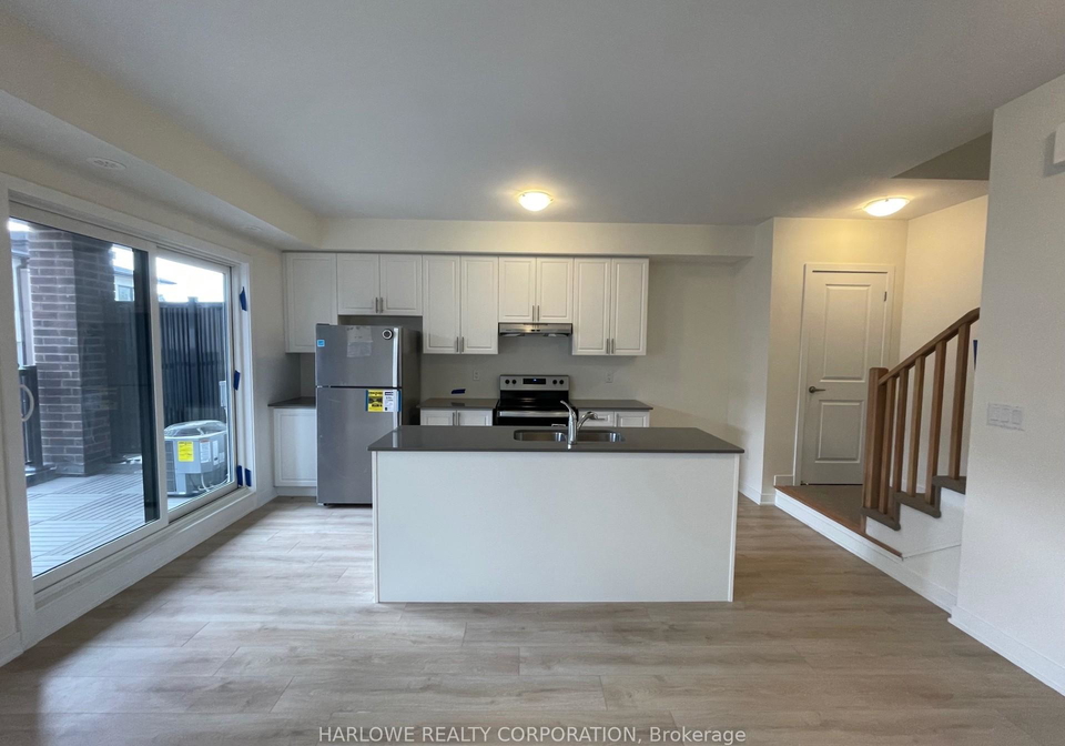 1695-dersan-street-pickering-ontario-e12212201